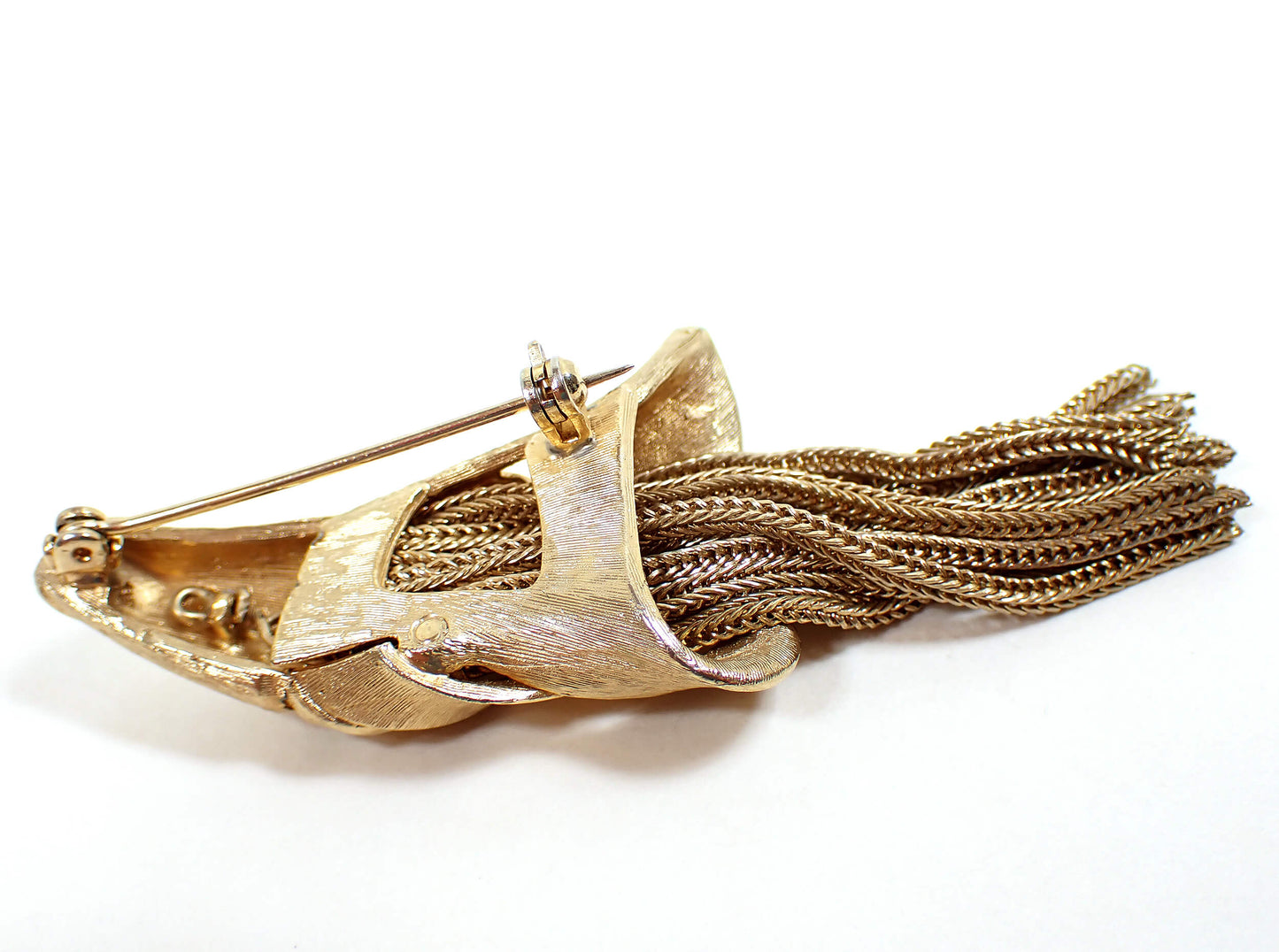 Mid Century Vintage Matte Brushed Gold Tone Chain Tassel Brooch Pin