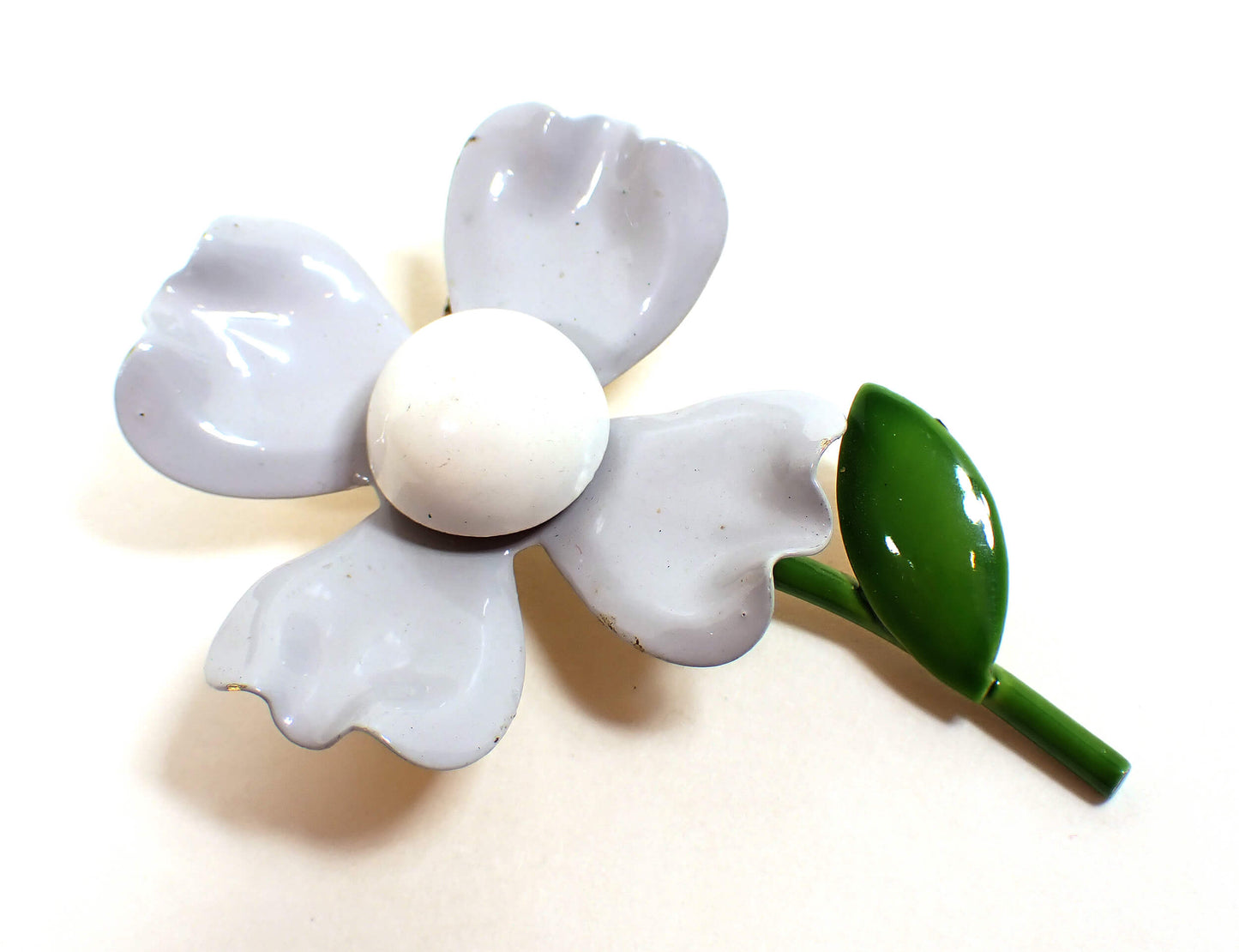 Gray Enameled Flower Mid Century Vintage Brooch Pin