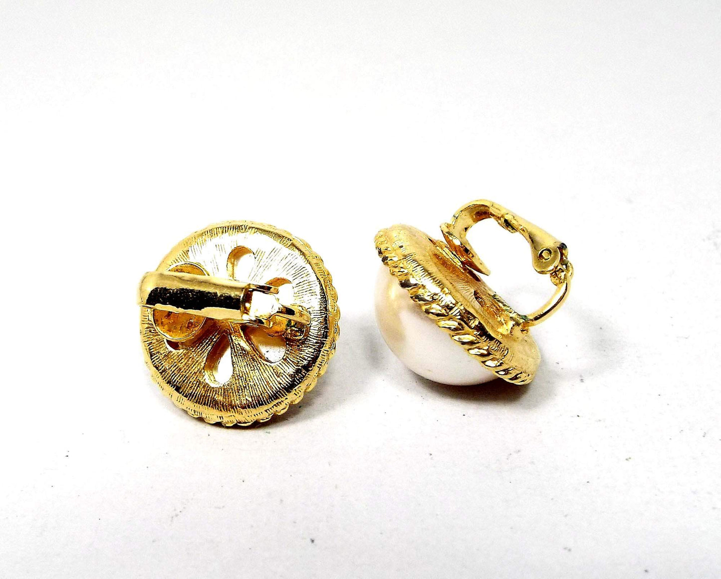 Faux Pearl Vintage Clip on Earrings