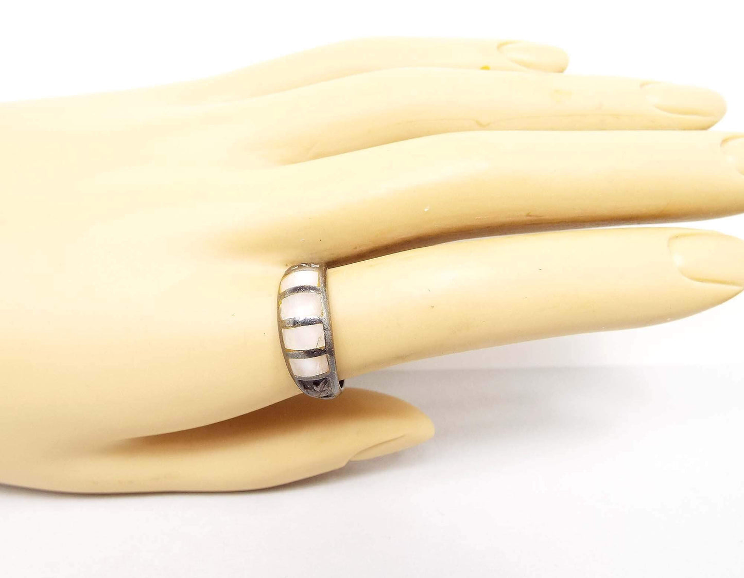 Sterling Silver Mother of Pearl Vintage Band Ring