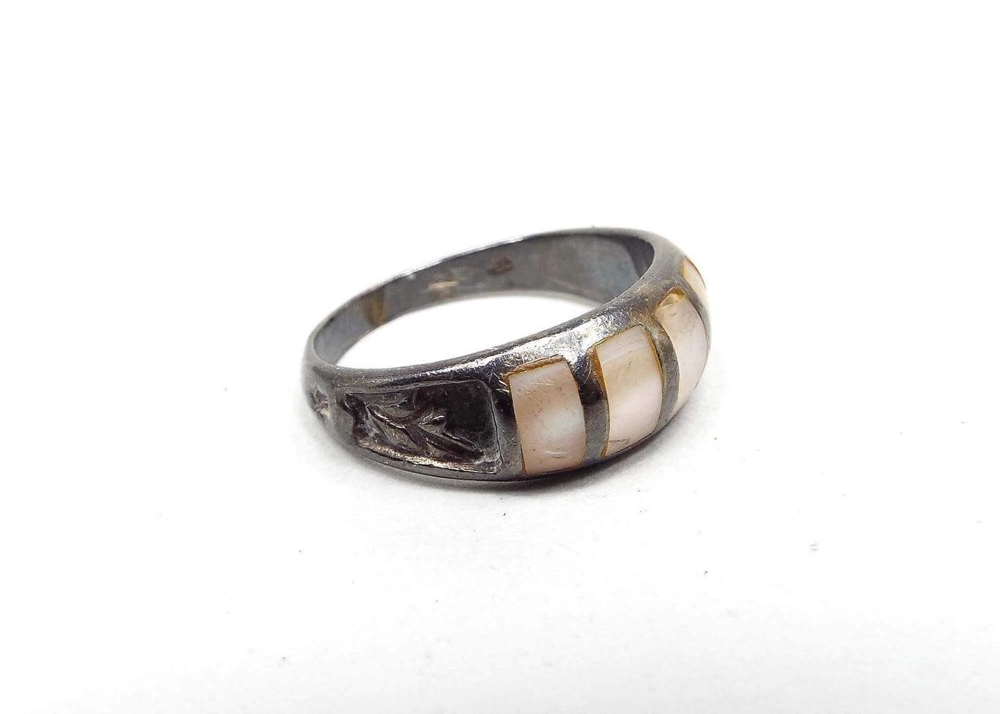 Sterling Silver Mother of Pearl Vintage Band Ring