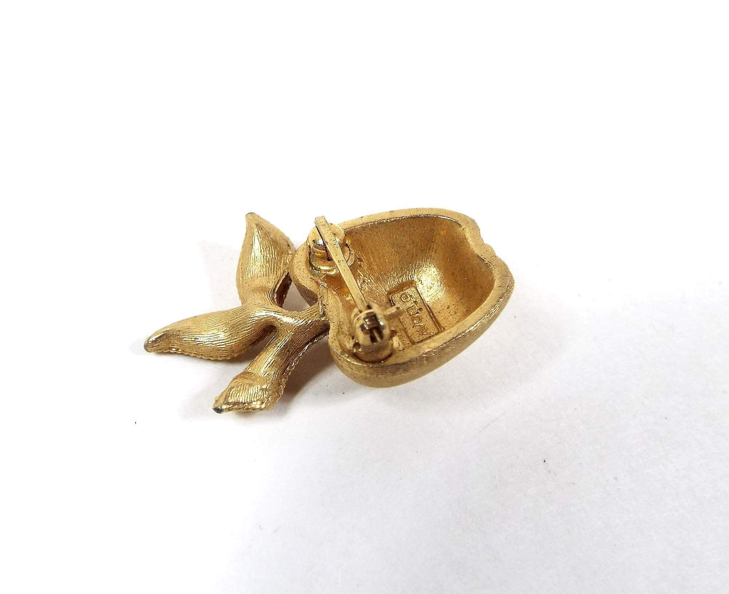 Avon Vintage Apple Brooch Pin