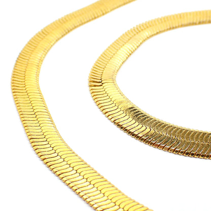 1990s Gold Tone Vintage Herringbone Chain Necklace with Lobster Clasp