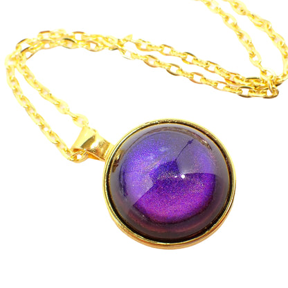 Handmade Color Shift Blue Purple Resin Round Pendant Necklace, Gold Plated, Unisex Jewelry