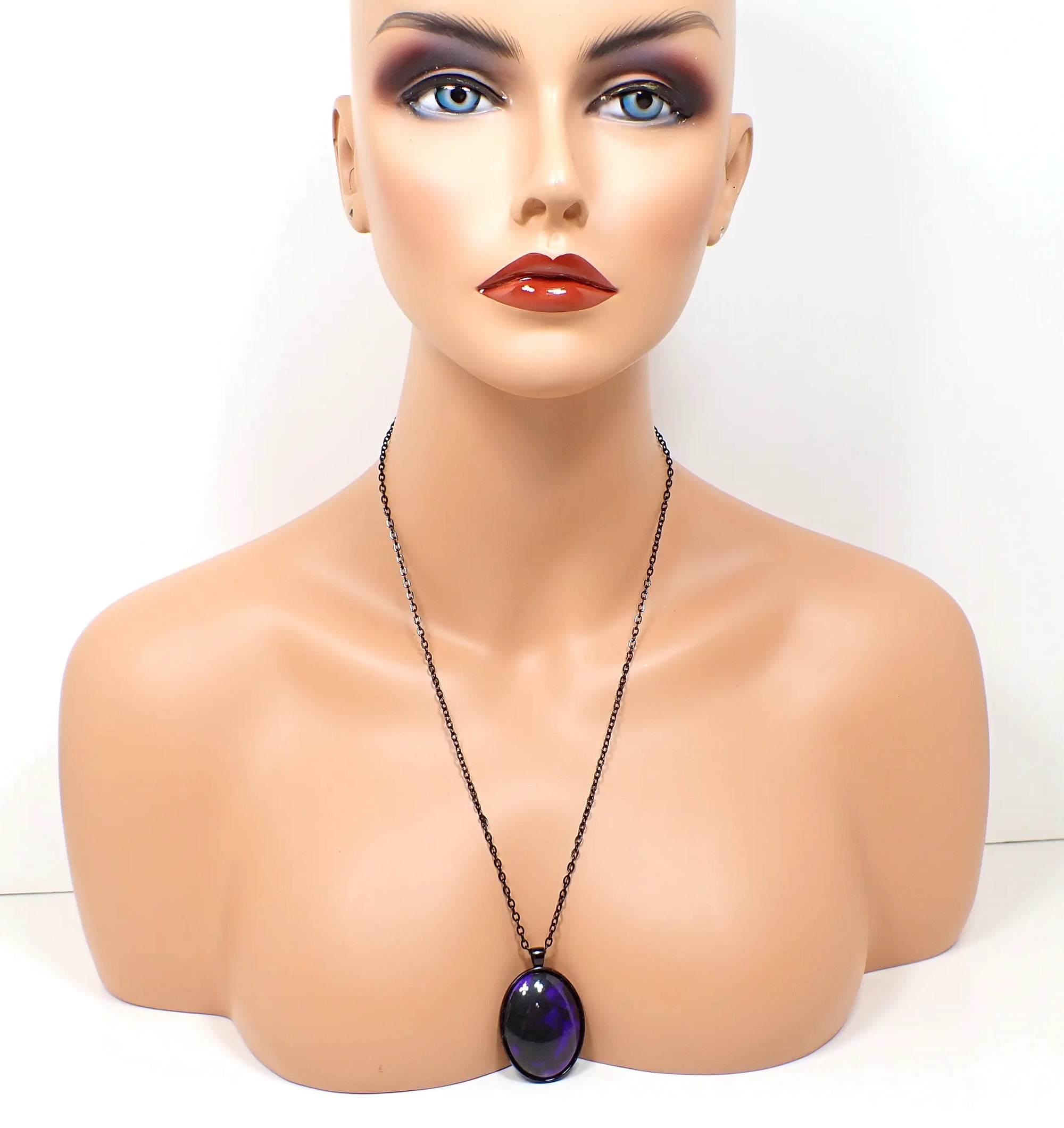 1928 Jewelry Company Collar con colgante de llave de esqueleto de perla de imitación vintage
