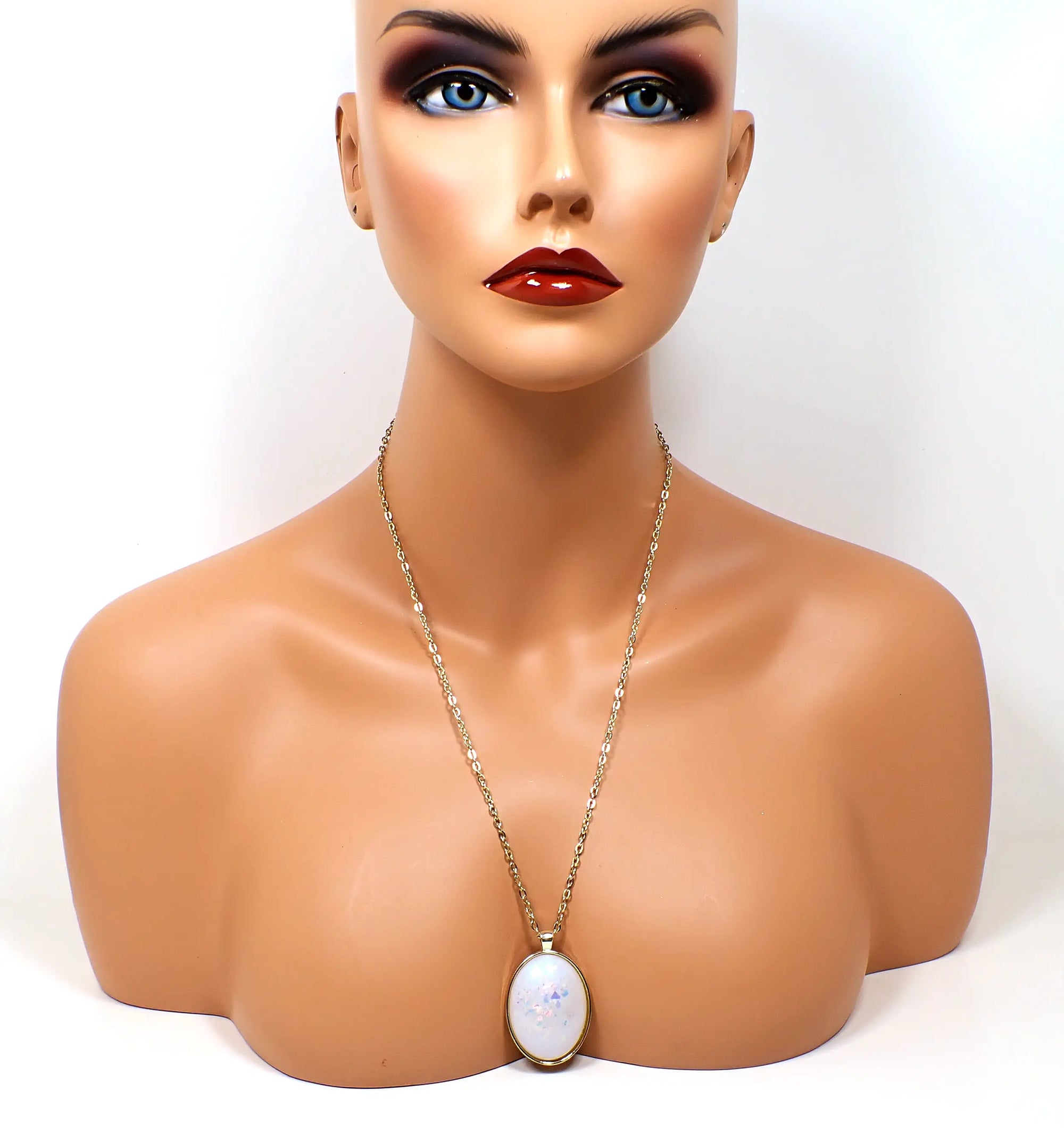 1928 Jewelry Company Collar con colgante de llave de esqueleto de perla de imitación vintage