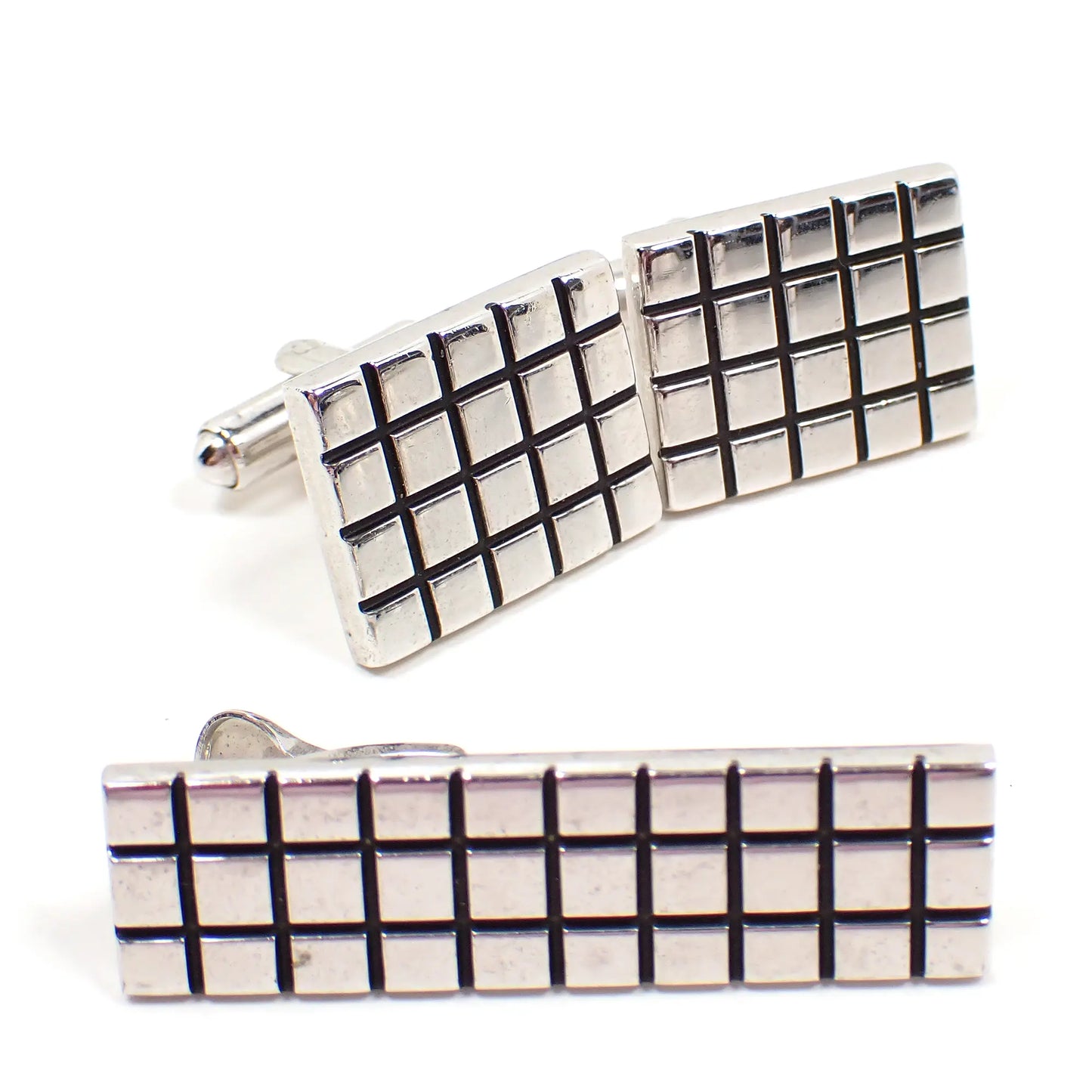 1960's Hickok USA Silver Tone Vintage Men's Jewelry Set with Waffle Pattern, Tie Clip Clasp and Cufflinks Cuff Links