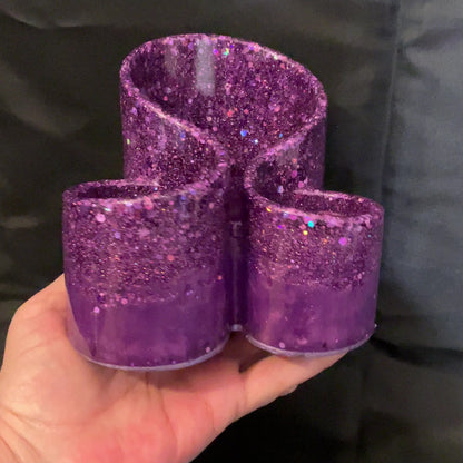Handmade Resin Pearly Lilac Purple Glitter Makeup Brush Holder showing how the glitter sparkles in the light.