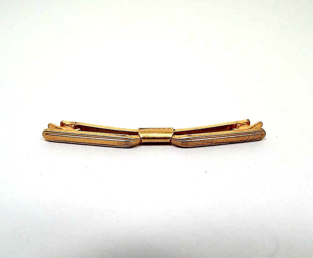 Vintage Collar Clip Stay with Curved Front