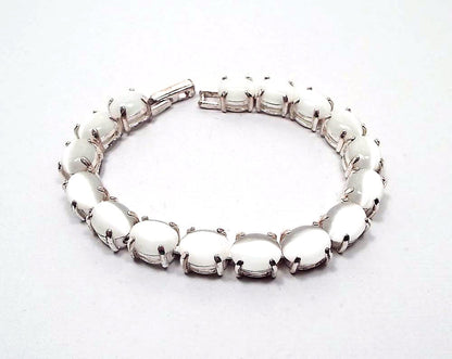White Imitation Cats Eye Vintage Link Bracelet