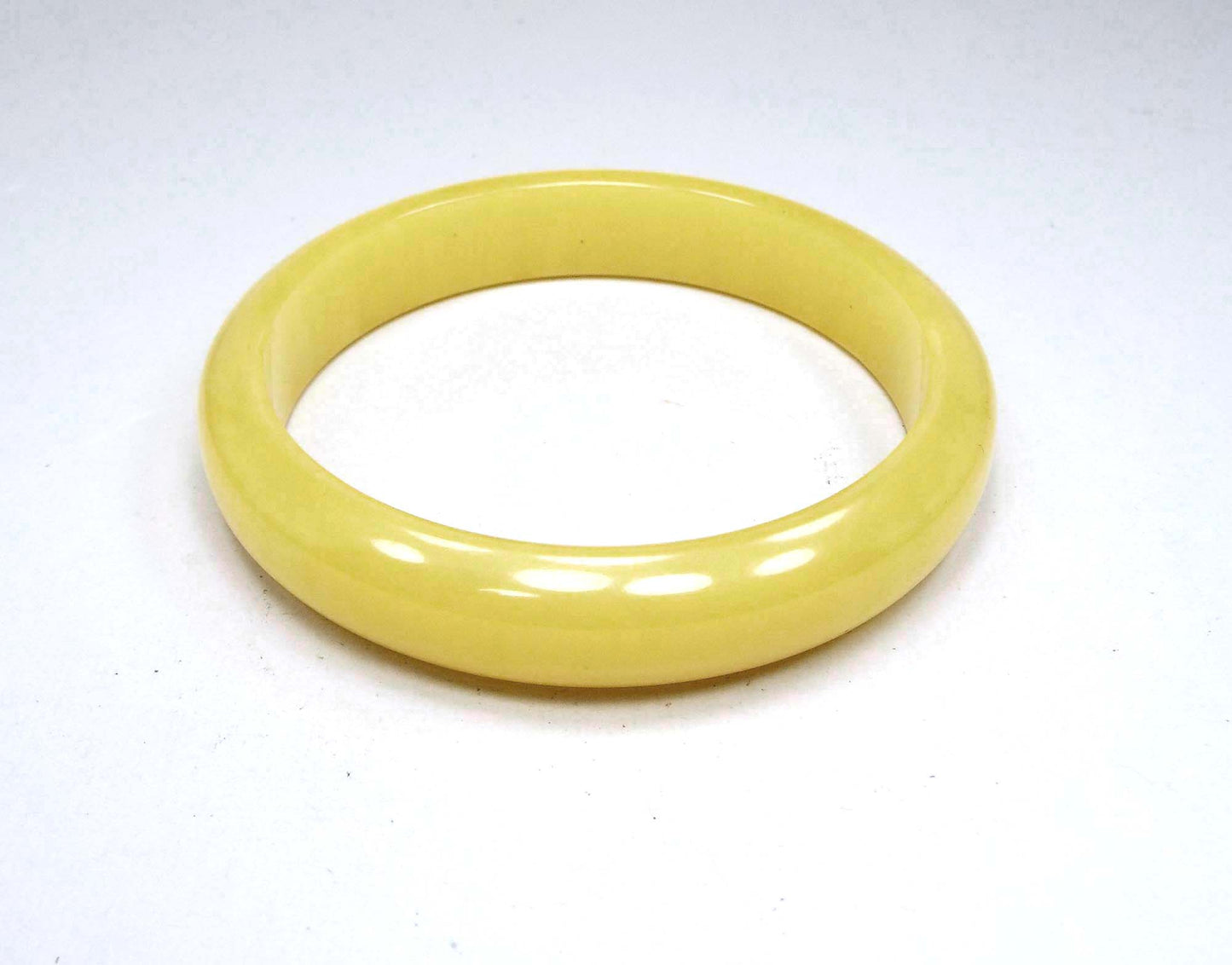 Light Yellow Vintage Bakelite Bangle Bracelet