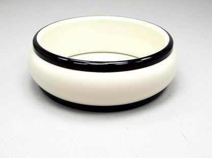 Black and White Wide Vintage Plastic Bangle Bracelet