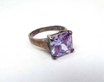 Sterling Silver Vintage Purple Cubic Zirconia Solitaire Ring
