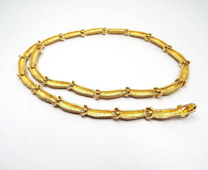 Avon Vintage Gold Tone Link Necklace