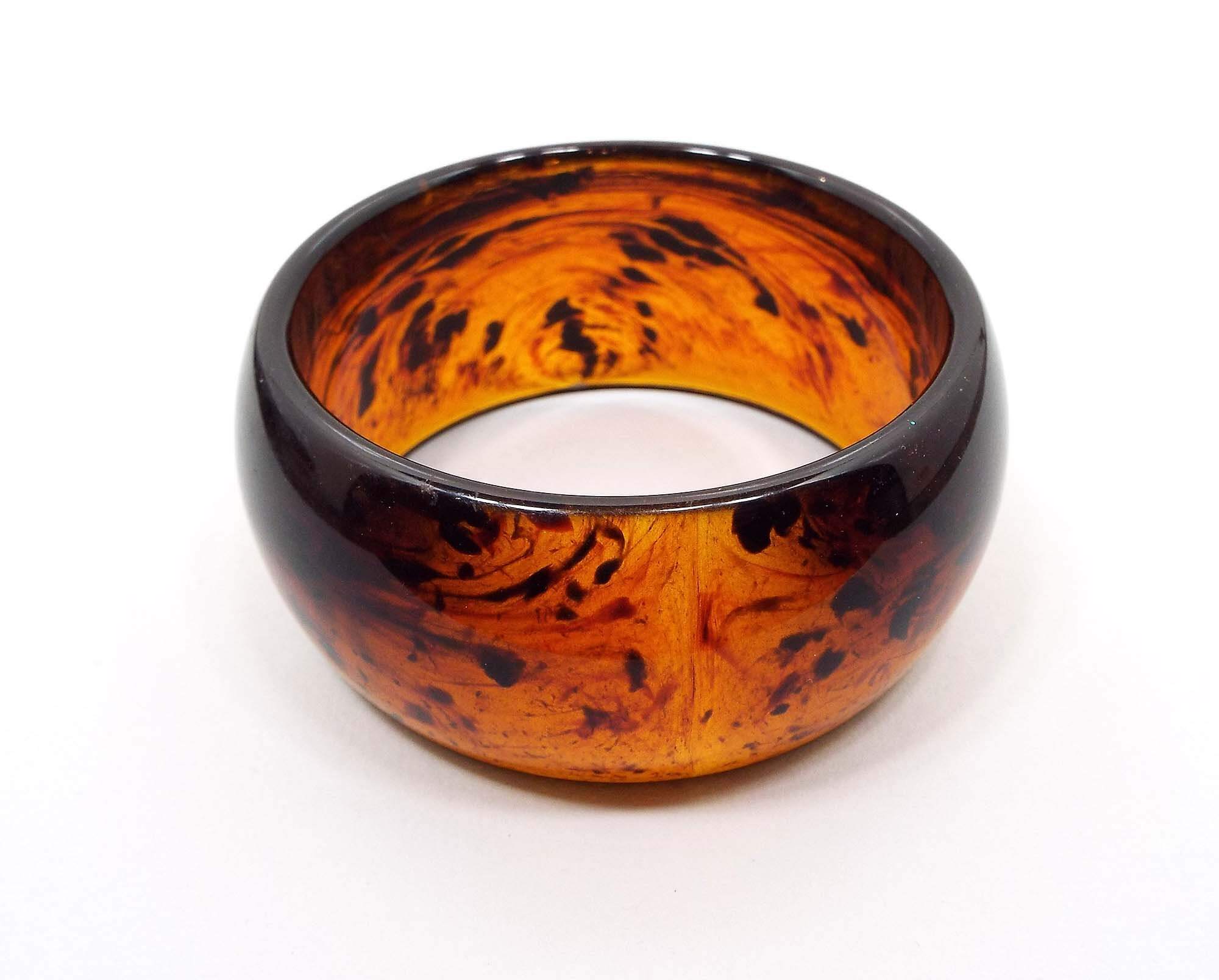 1950s Amber Lucite Bangle with Glitter and Rhinestone Inclusions - MRS  Couture