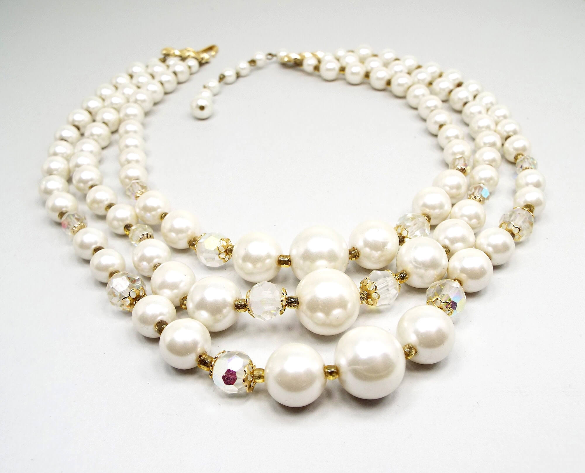 Collar vintage de varios hilos con perlas de imitación japonesas y cristal AB