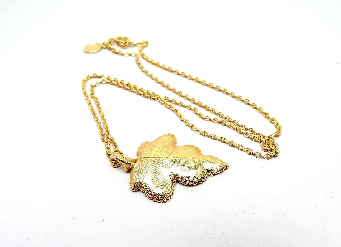 Avon Vintage Rhinestone Leaf Pendant Necklace