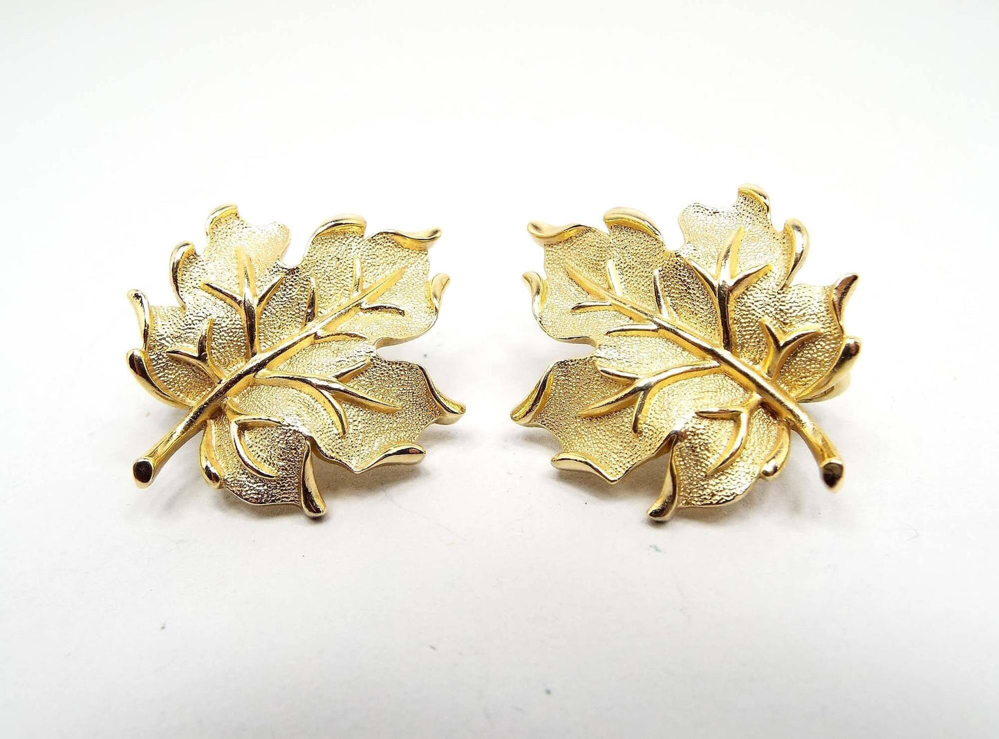 Crown Trifari Vintage Clip on Leaf Earrings