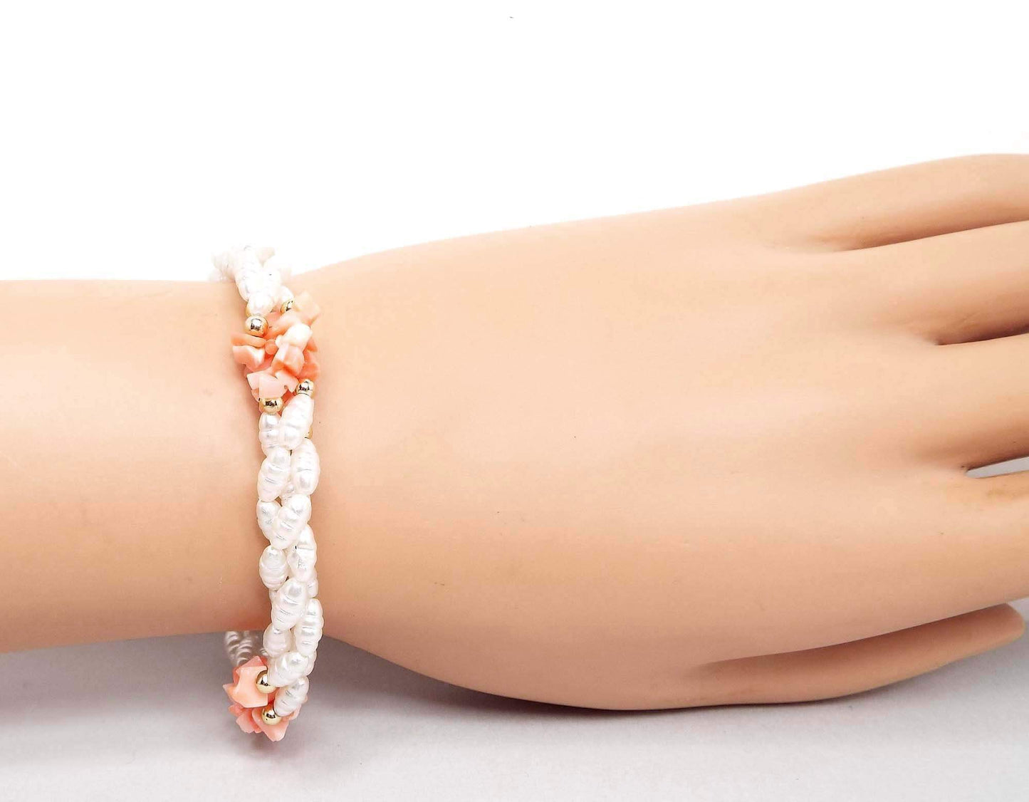 Faux Pearl and Shell Beaded Vintage Bracelet