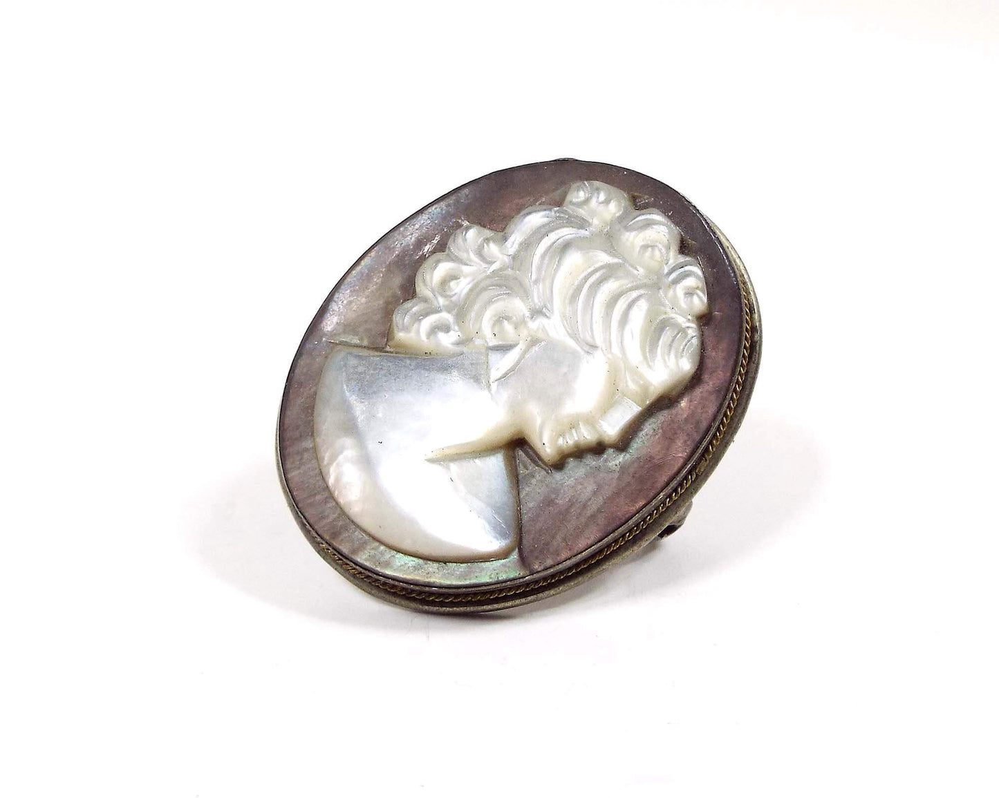 Carved Mother of Pearl Shell Vintage Cameo Brooch Pin Pendant
